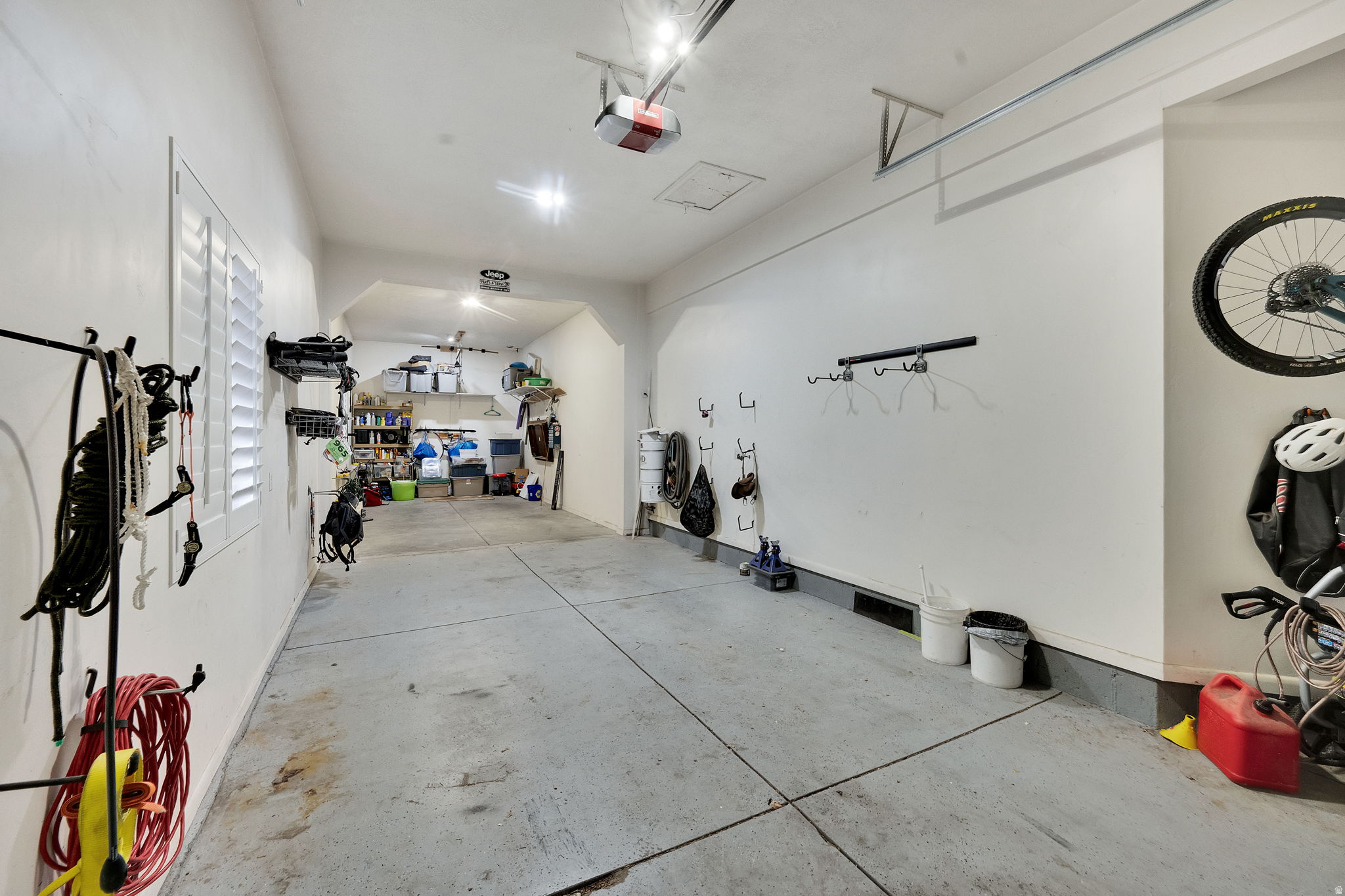 ROYAL MEADOWS ESTATE - Residential