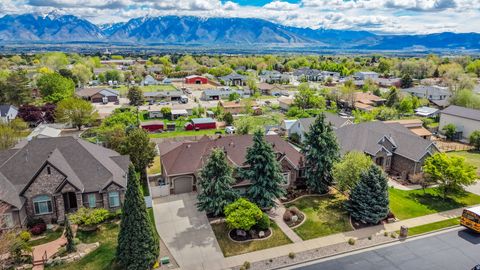 Tiny photo for 10257 S MCKINLEY PARK LN, South Jordan, UT 84095 (MLS # 2151021)