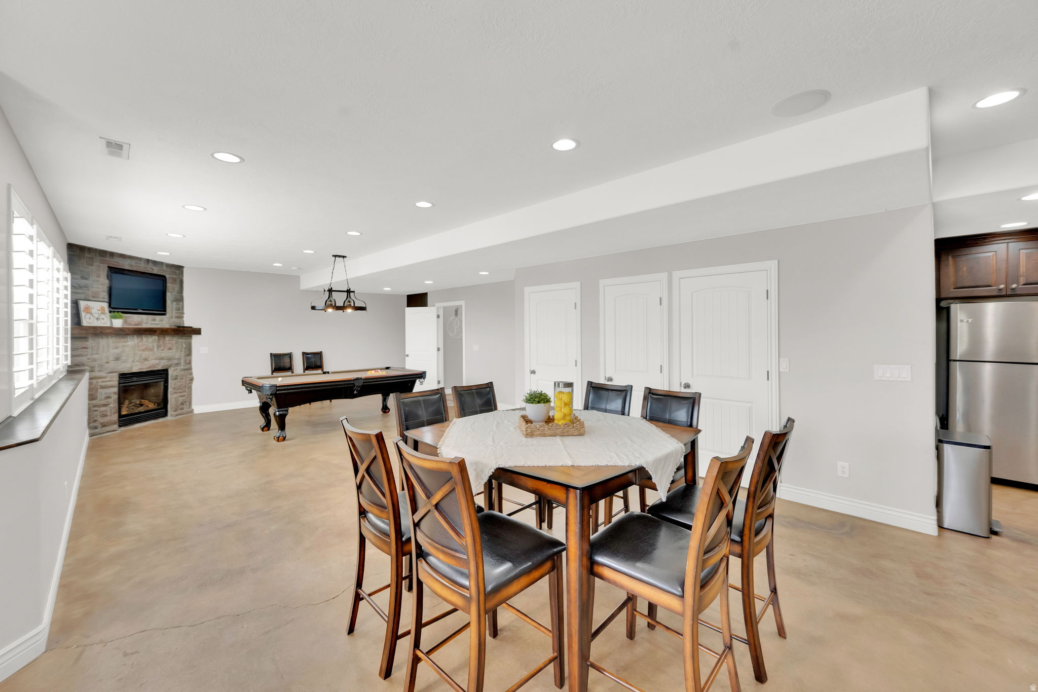 ROYAL MEADOWS ESTATE - Residential