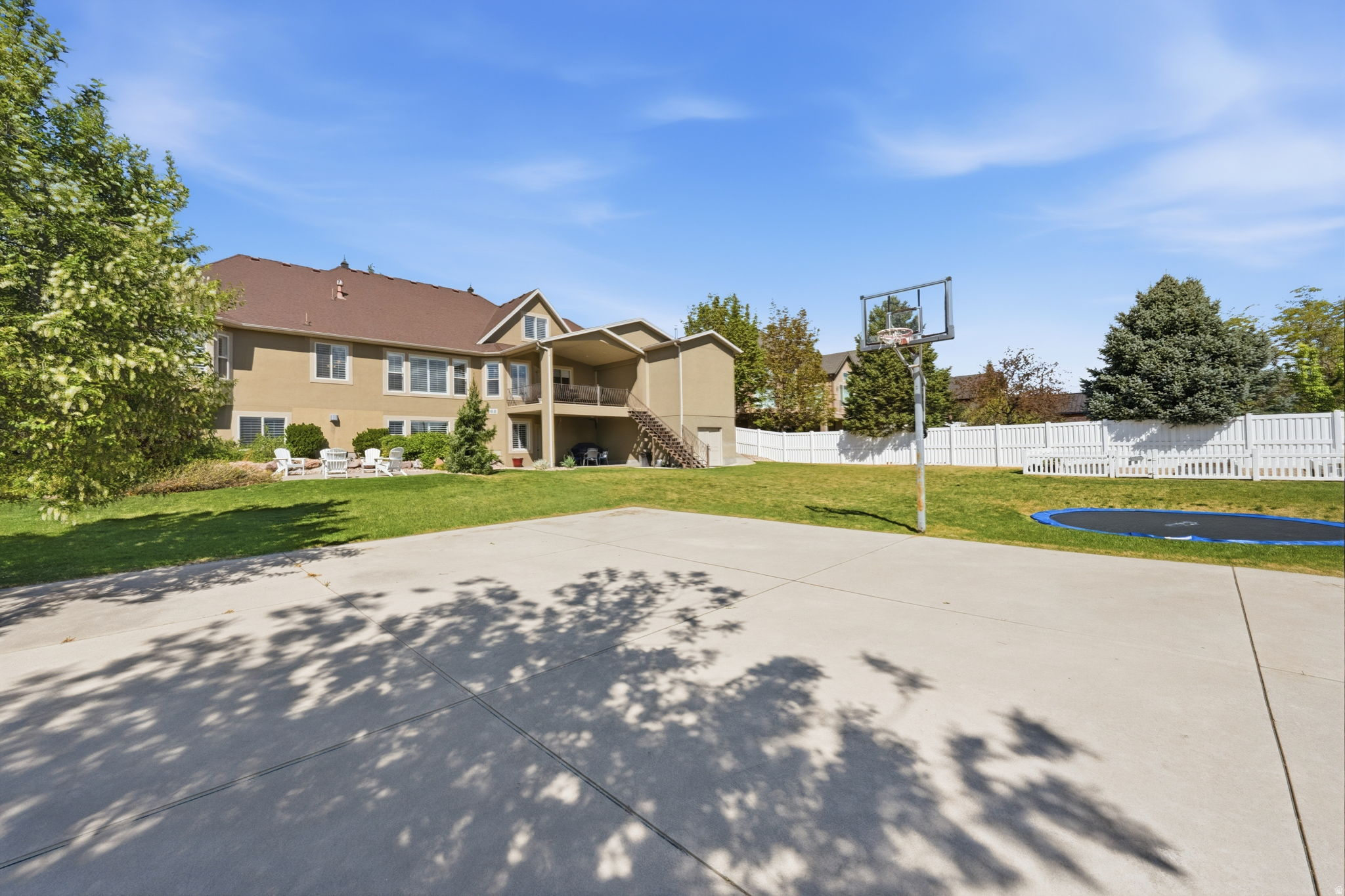 ROYAL MEADOWS ESTATE - Residential