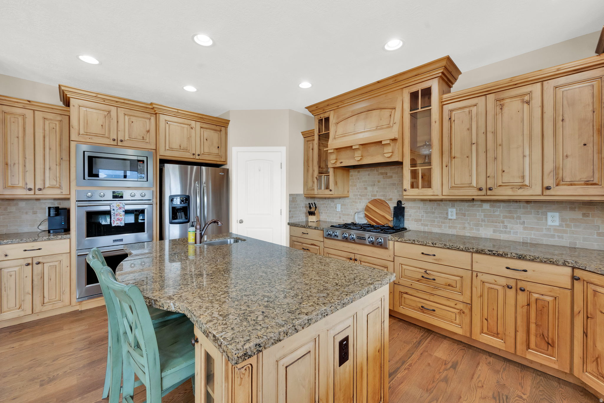 ROYAL MEADOWS ESTATE - Residential