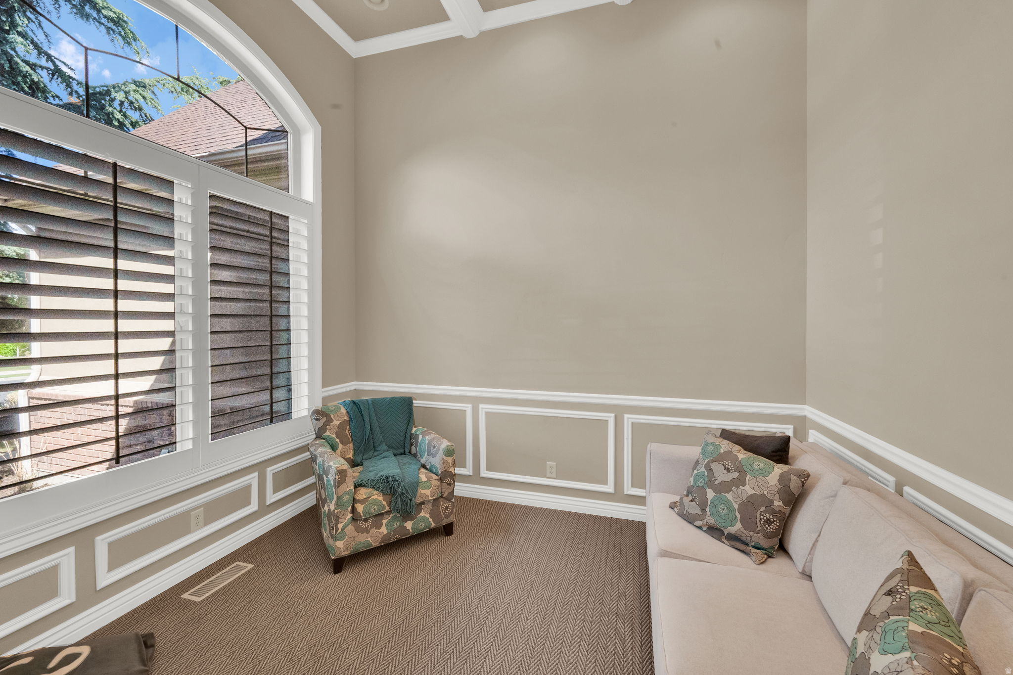 ROYAL MEADOWS ESTATE - Residential