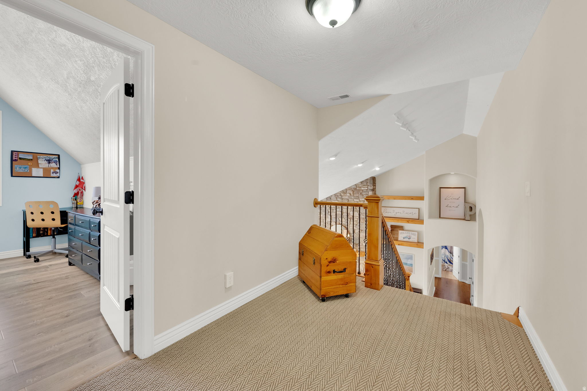 ROYAL MEADOWS ESTATE - Residential