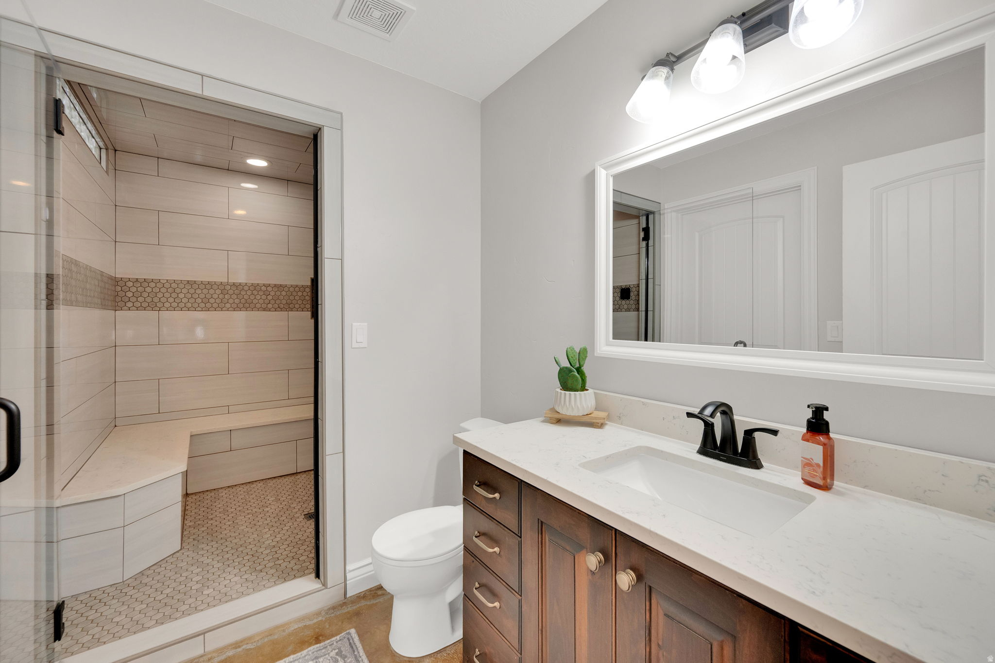 ROYAL MEADOWS ESTATE - Residential