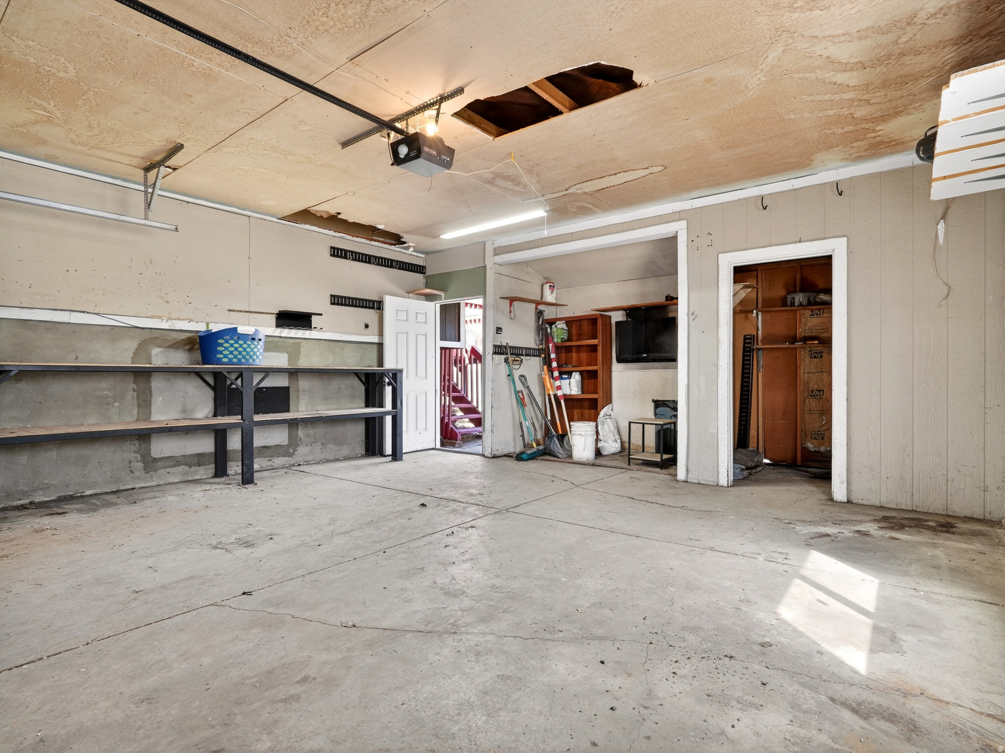 KNOWLES - Residential