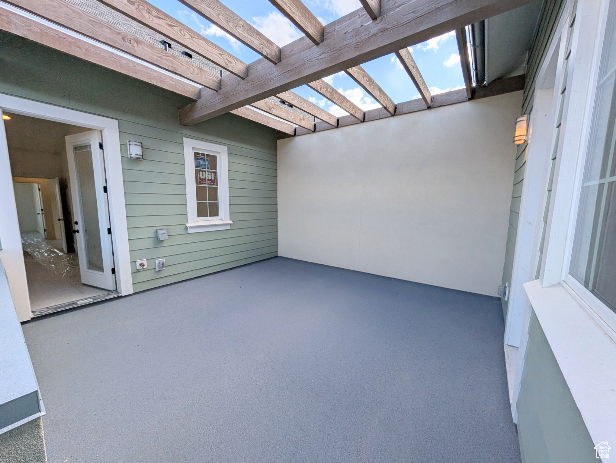 DAYBREAK - Residential Income