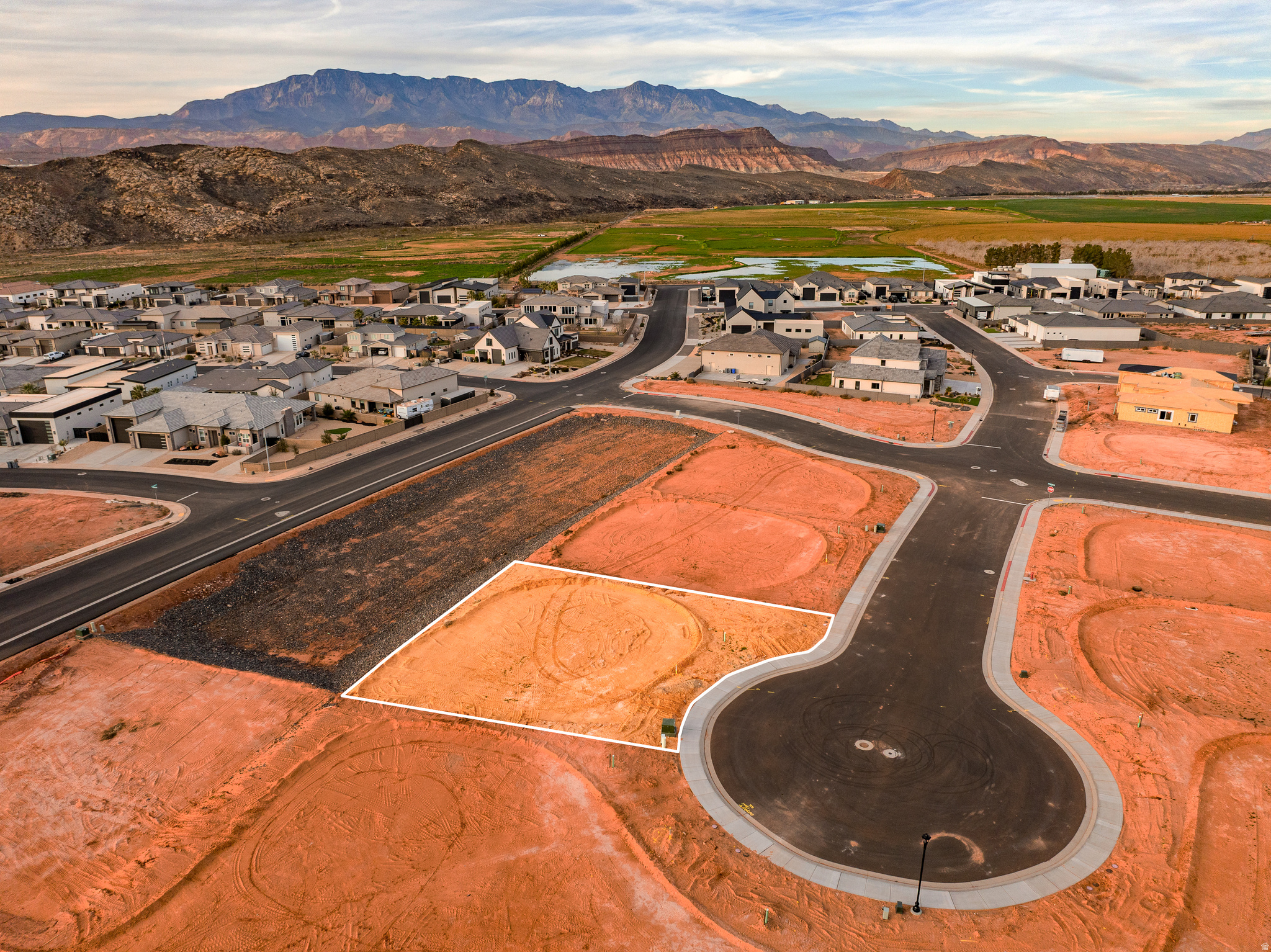 SAND HOLLOW VILLAGE - Land