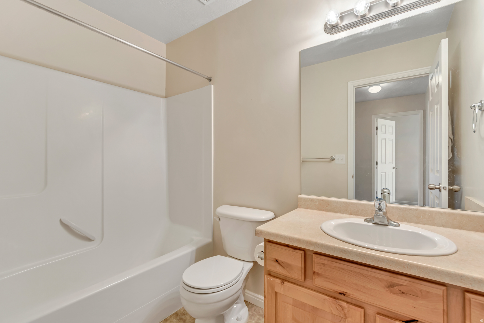 COUNTRY VIEW - Residential