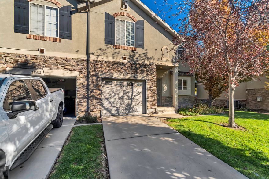 Charming END-UNIT townhome in a quiet, gated Riverton community! This well-maintained 3-bed, 3-bath home features a bright, open main floor with a spacious living/dining area and half bath. Upstairs offers 3 comfortable bedrooms, 2 full baths, and convenient laundry, including a primary suite with a private bath and ample closet space. Enjoy your private fenced patio and resort-style amenities: pool, clubhouse, fitness room, and park. Fantastic location near schools, shopping, dining, and VASA Fitness. Sq ft per county records; buyer/agent to verify all info.