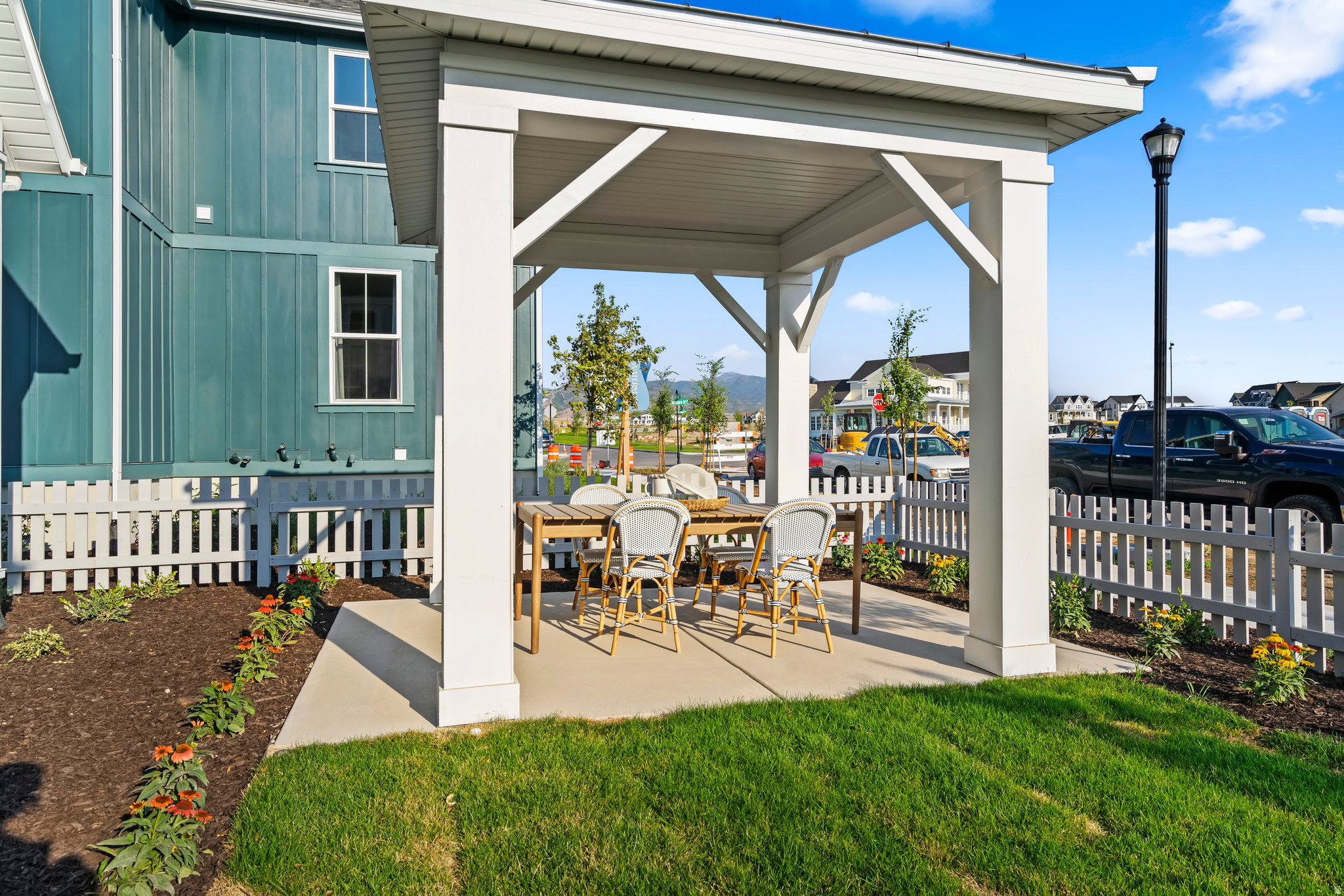 DAYBREAK - Residential