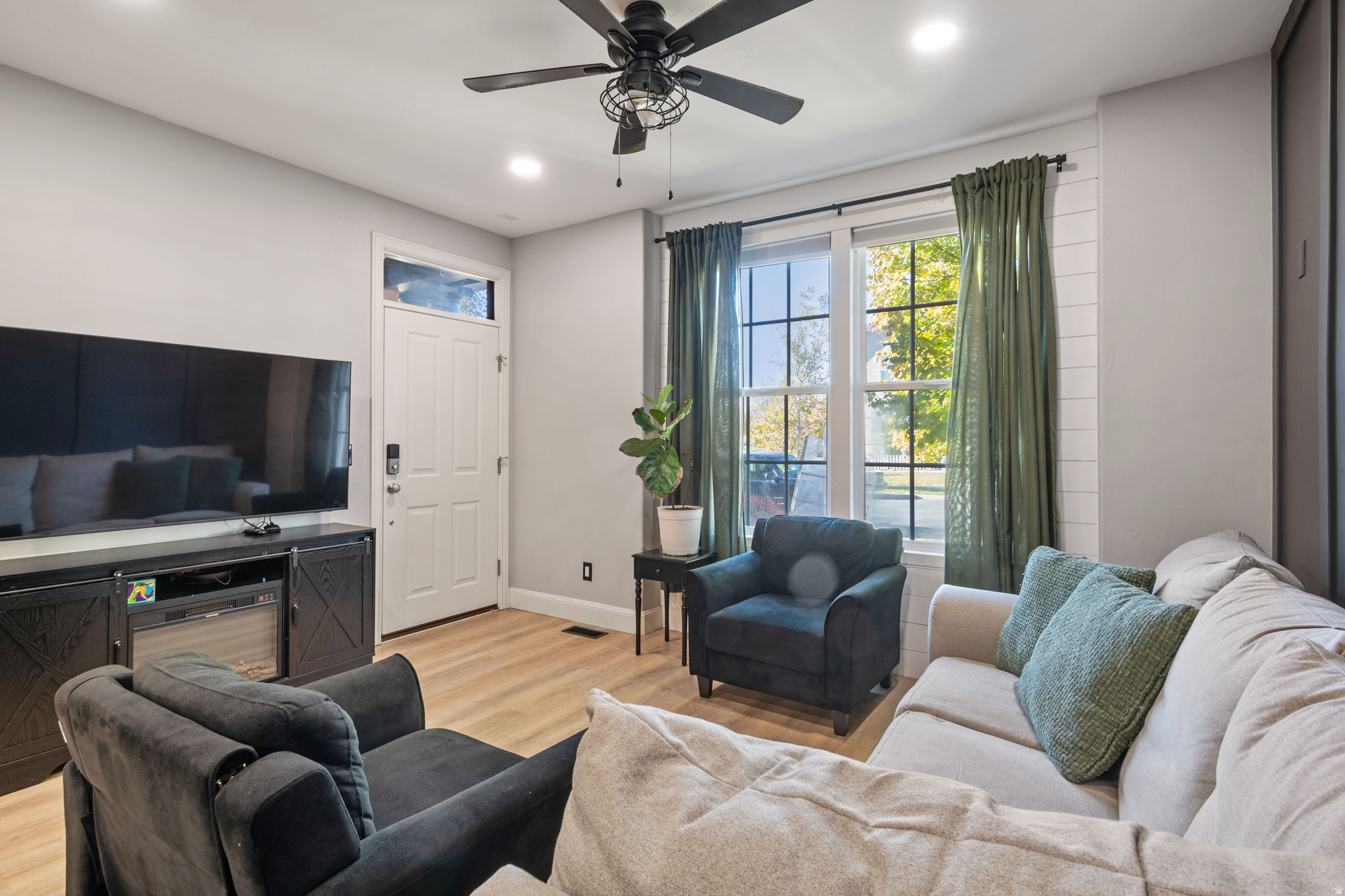 KENNECOTT - Residential