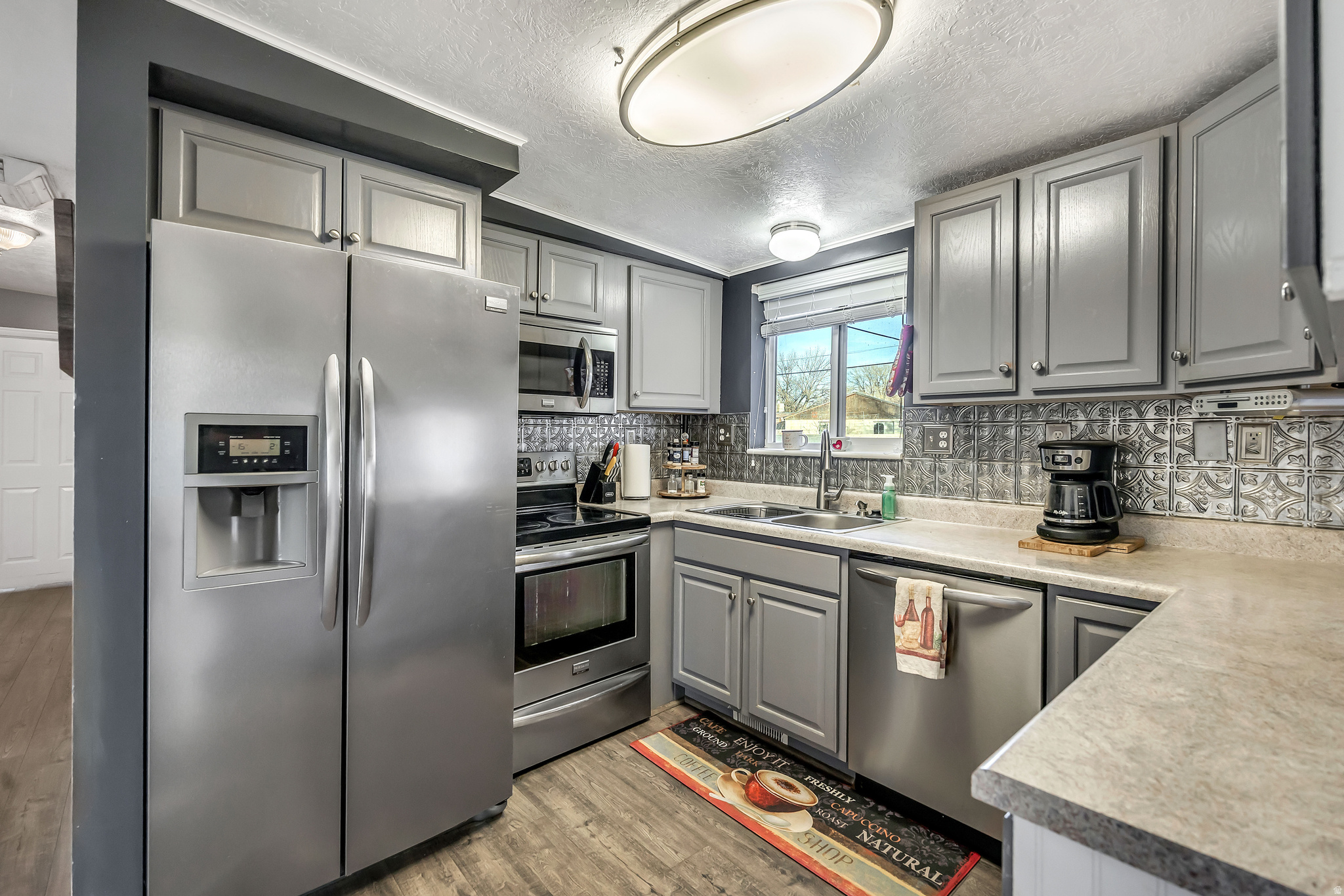 SUNNYVALE HEIGHTS - Residential