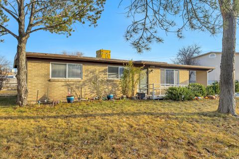Tiny photo for 3799 S MANHATTEN DR W, West Valley City, UT 84120 (MLS # 2135033)