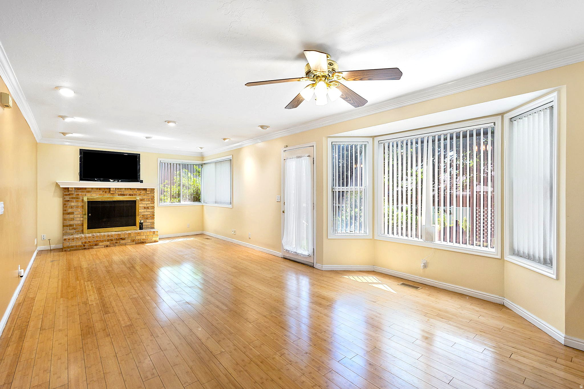 BIG WILLOW - Residential