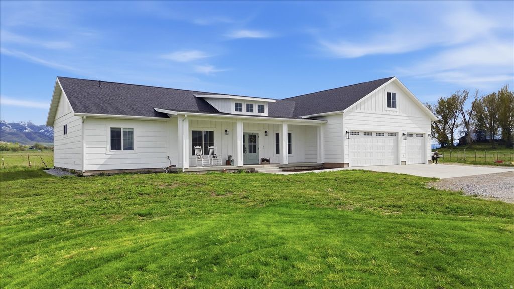 Photo of 550 W 7800 N, Smithfield, UT 84335 (MLS # 2151477)