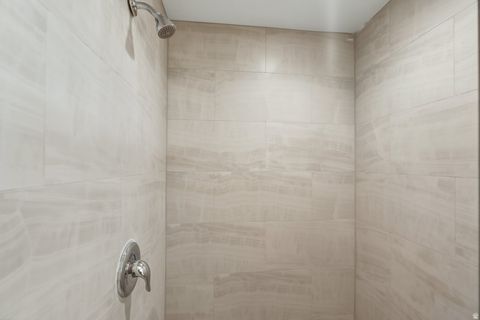 Tiny photo for 433 E 450 N, Payson, UT 84651 (MLS # 2122641)