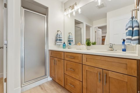 Tiny photo for 433 E 450 N, Payson, UT 84651 (MLS # 2122641)