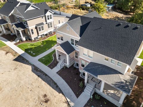 Tiny photo for 433 E 450 N, Payson, UT 84651 (MLS # 2122641)