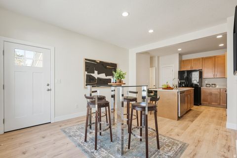 Tiny photo for 433 E 450 N, Payson, UT 84651 (MLS # 2122641)