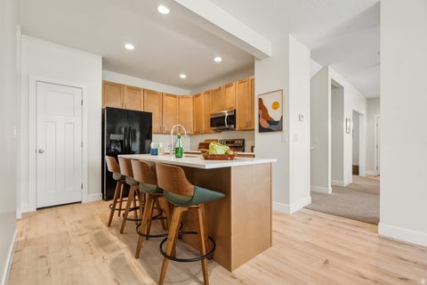 Tiny photo for 433 E 450 N, Payson, UT 84651 (MLS # 2122641)