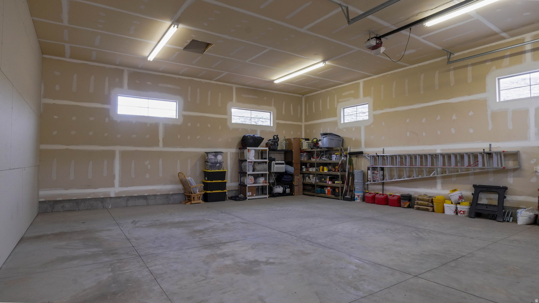 GREENERHILLS - Residential