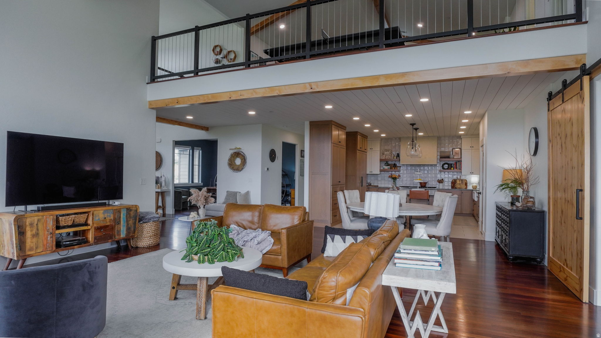 GREENERHILLS - Residential