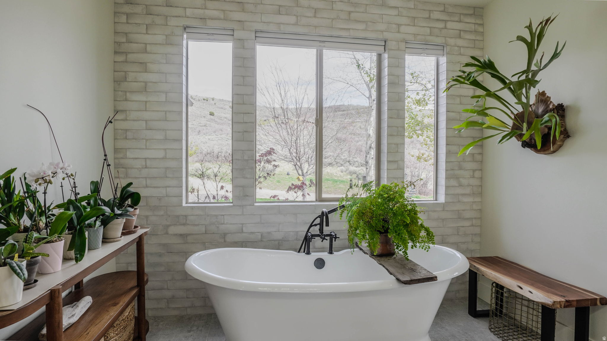 GREENERHILLS - Residential