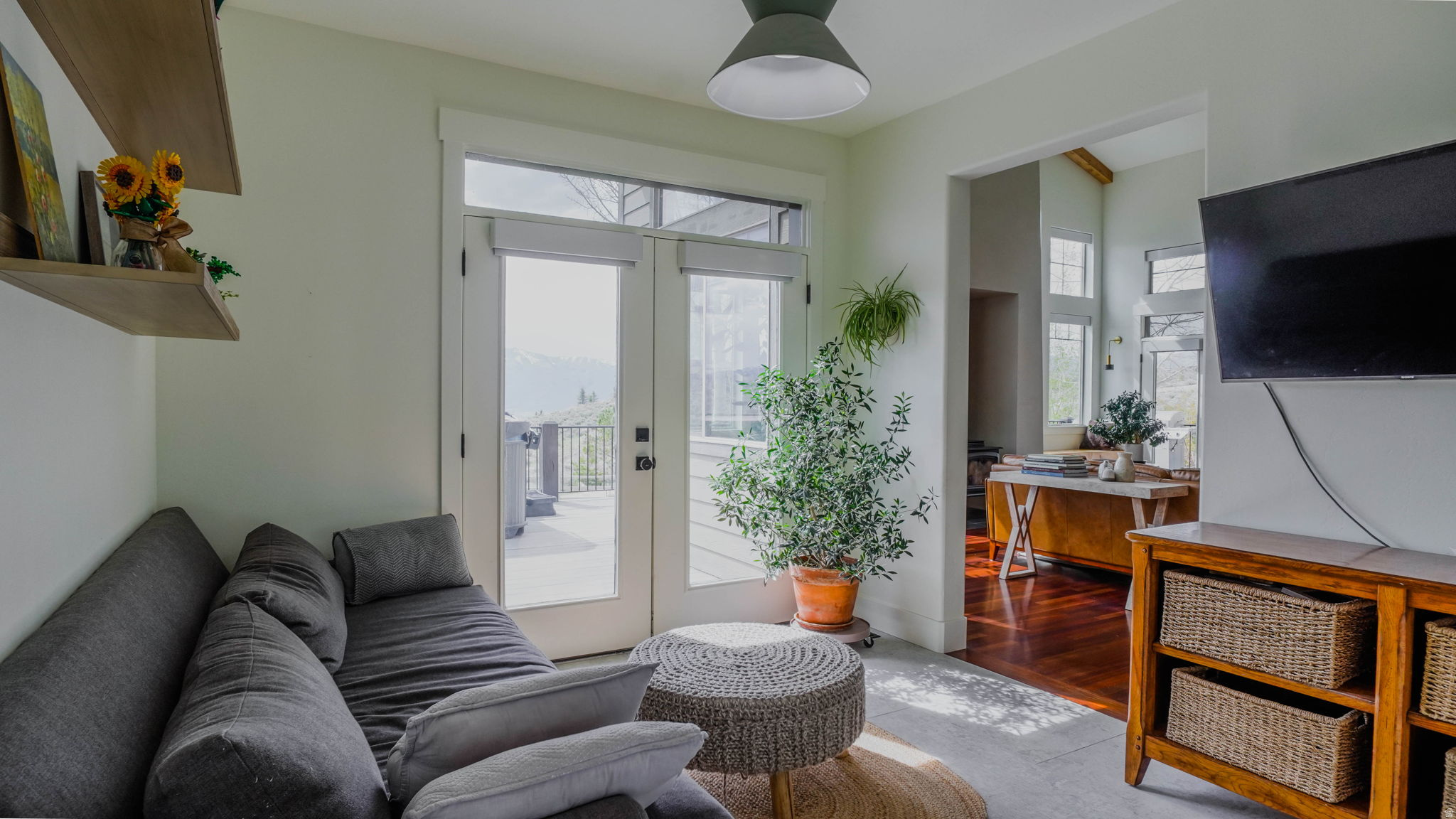 GREENERHILLS - Residential