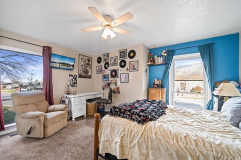 Tiny photo for 796 NANCY DR, South Ogden, UT 84403 (MLS # 2126067)