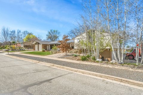 Tiny photo for 796 NANCY DR, South Ogden, UT 84403 (MLS # 2126067)
