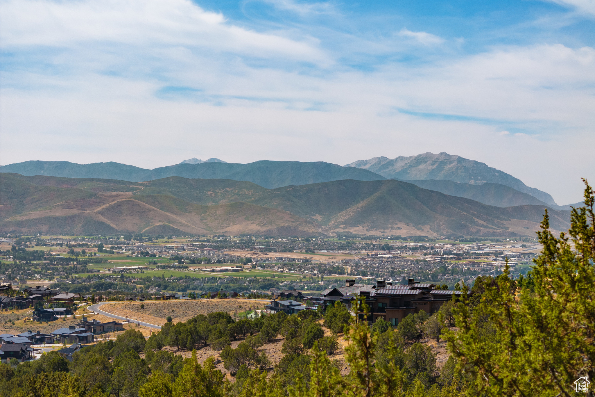 RED LEDGES - Land