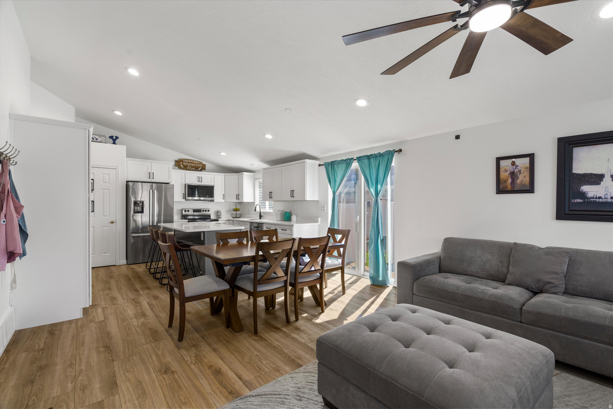 ABBIE COURT - Residential