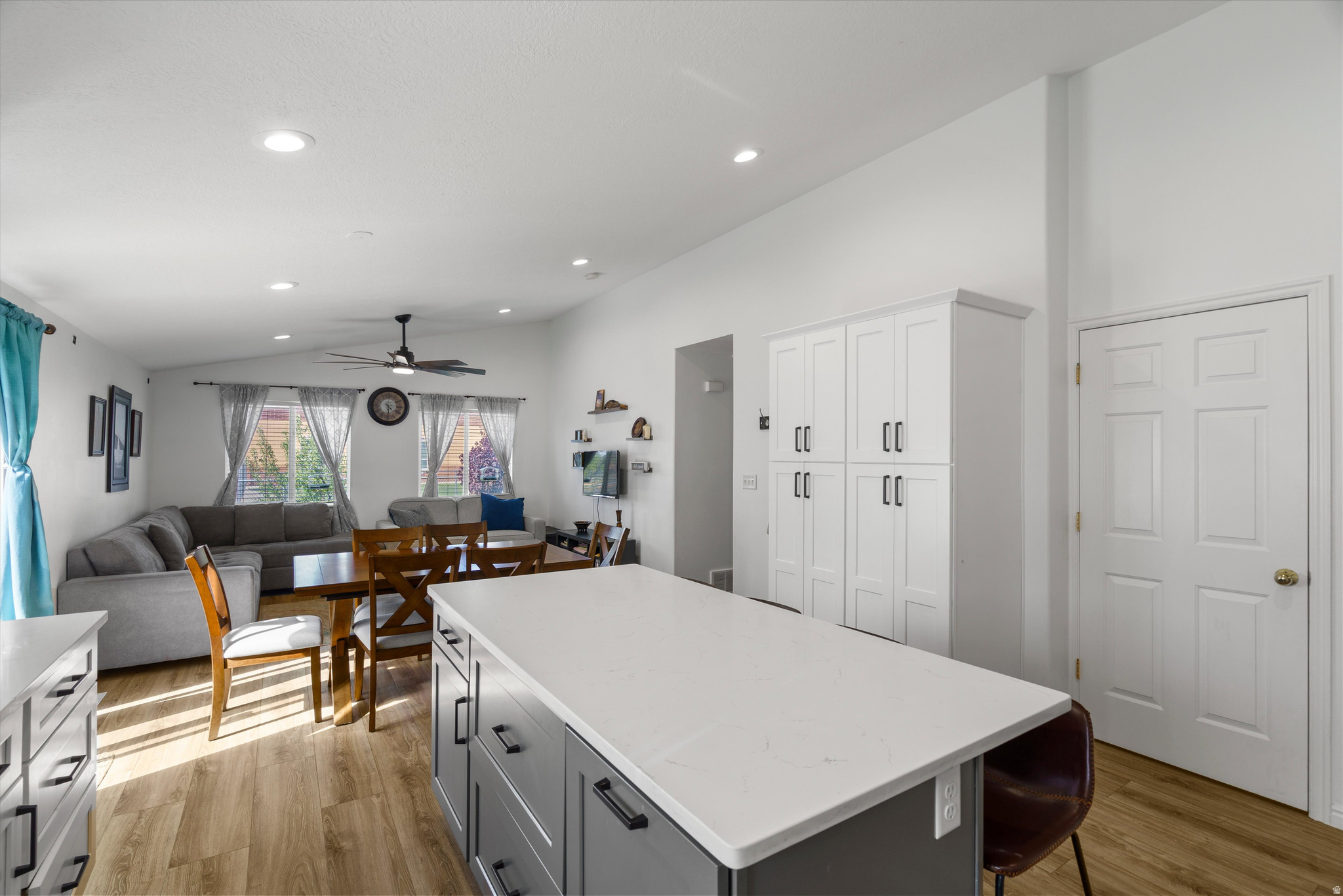 ABBIE COURT - Residential