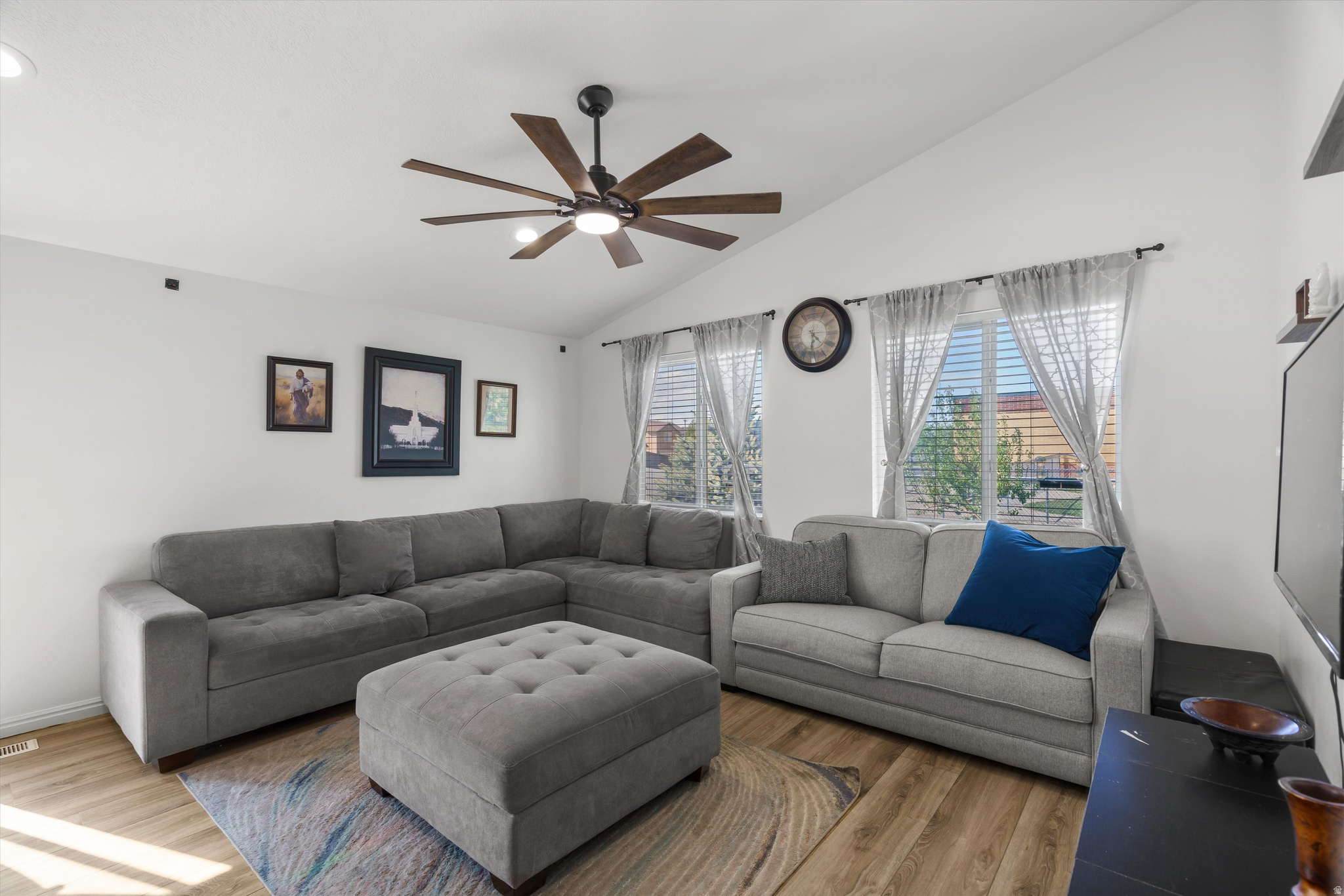 ABBIE COURT - Residential