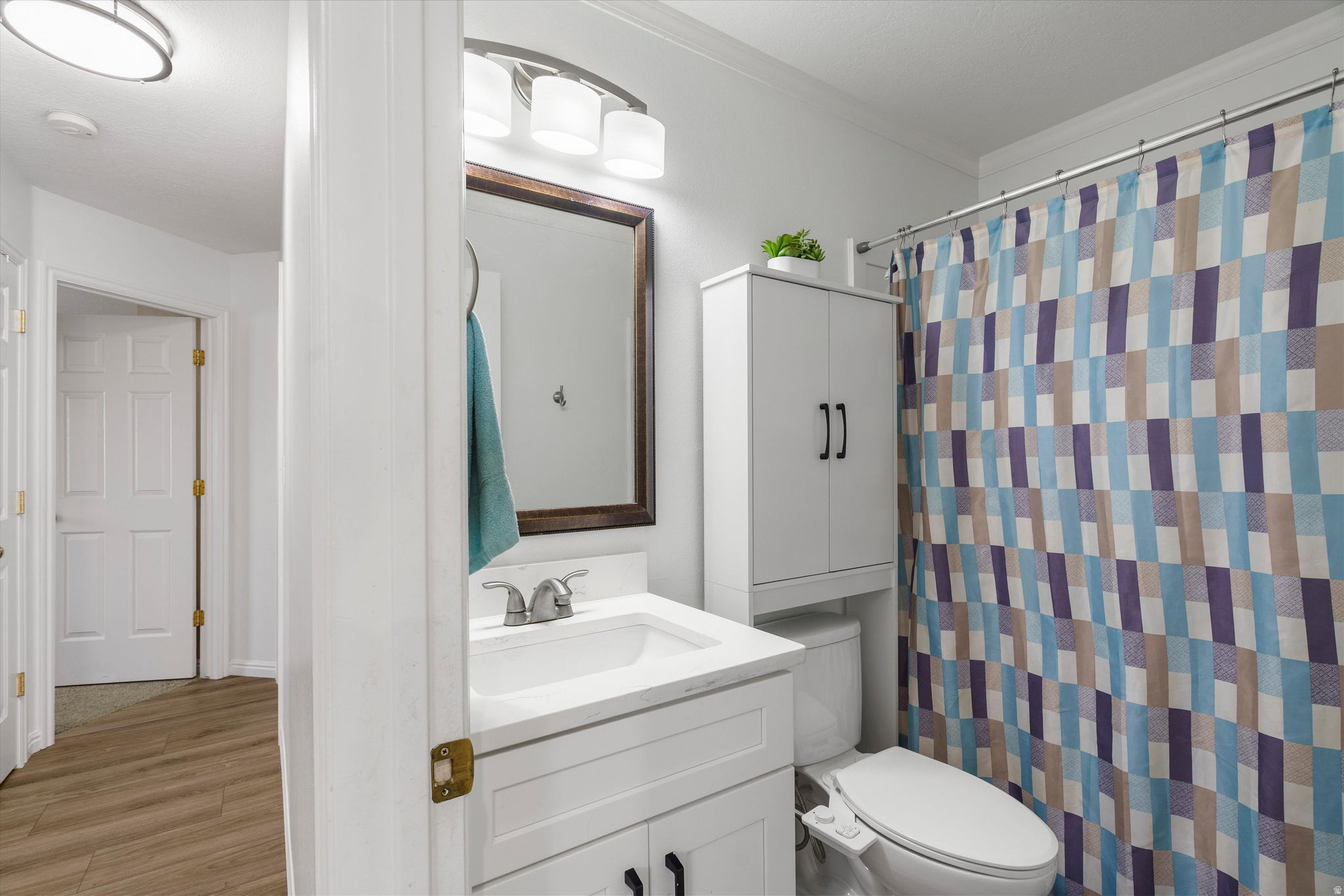 ABBIE COURT - Residential