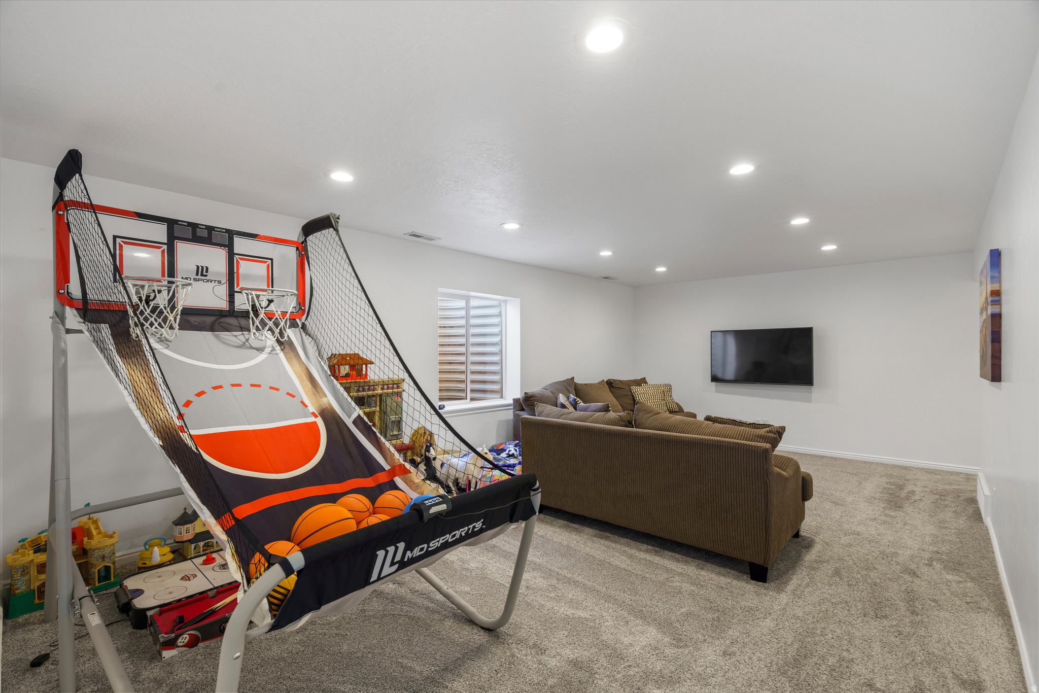 ABBIE COURT - Residential