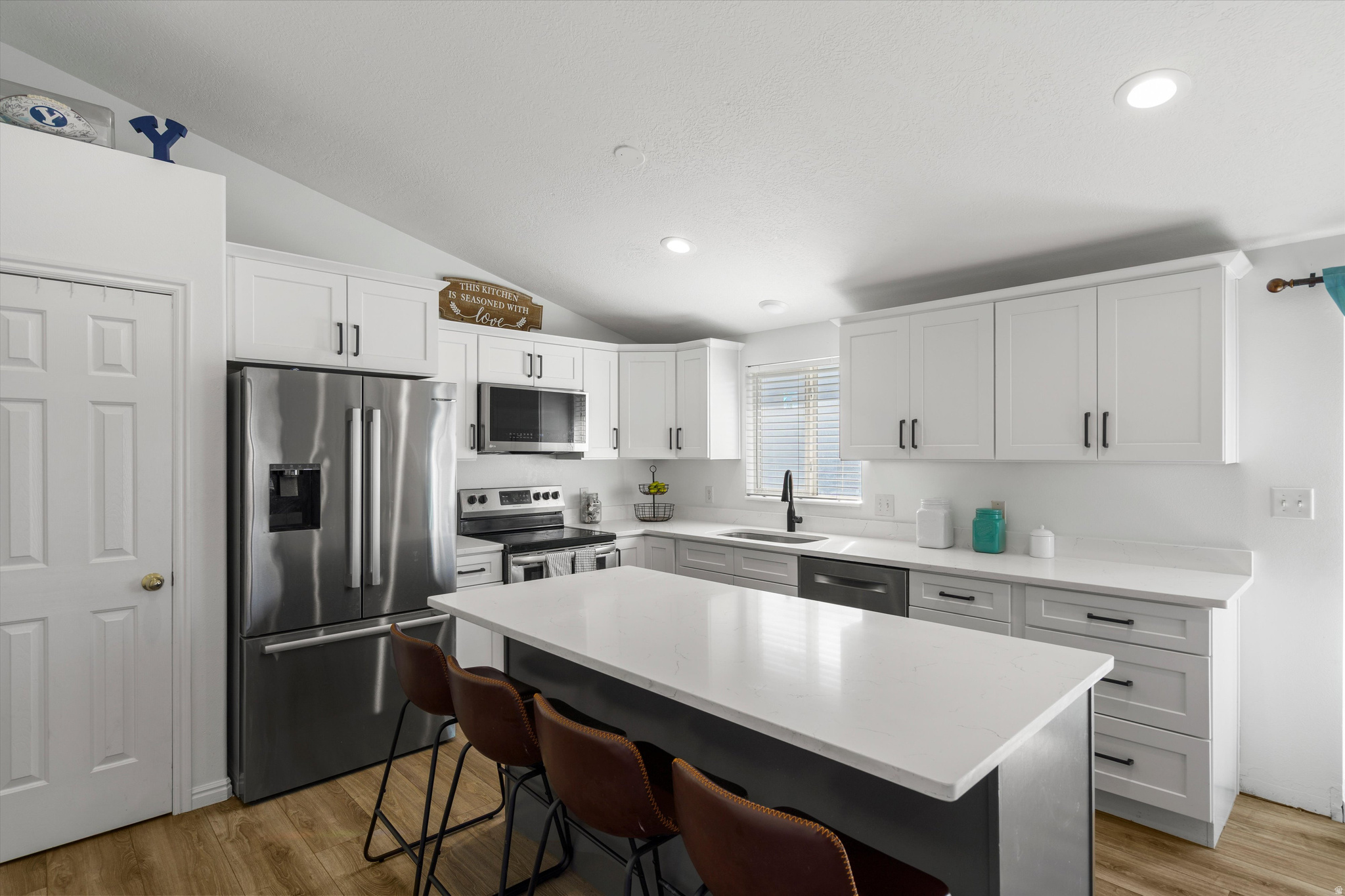 ABBIE COURT - Residential