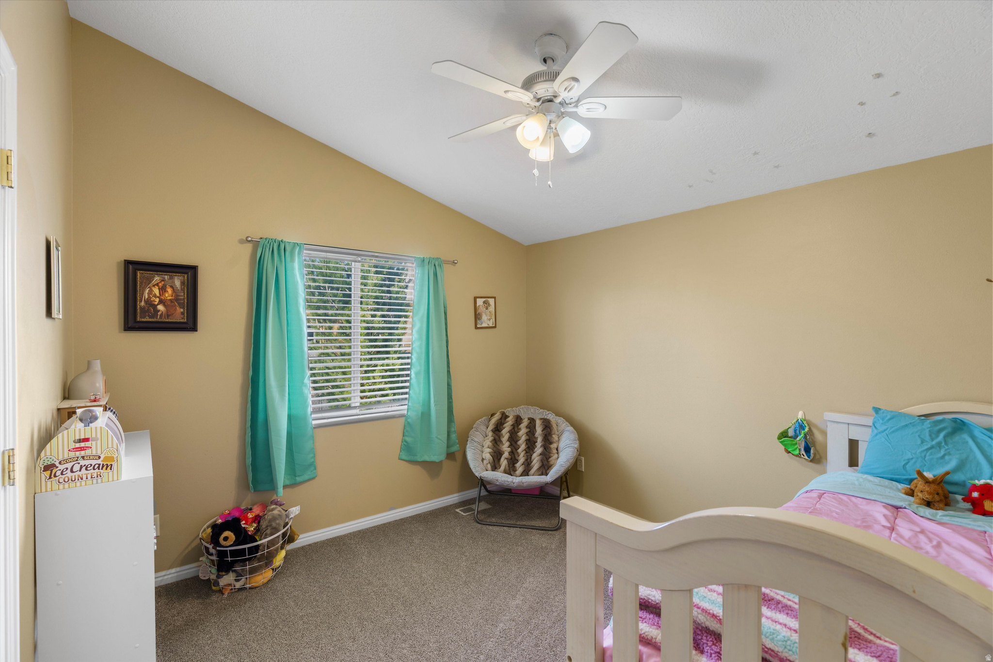 ABBIE COURT - Residential