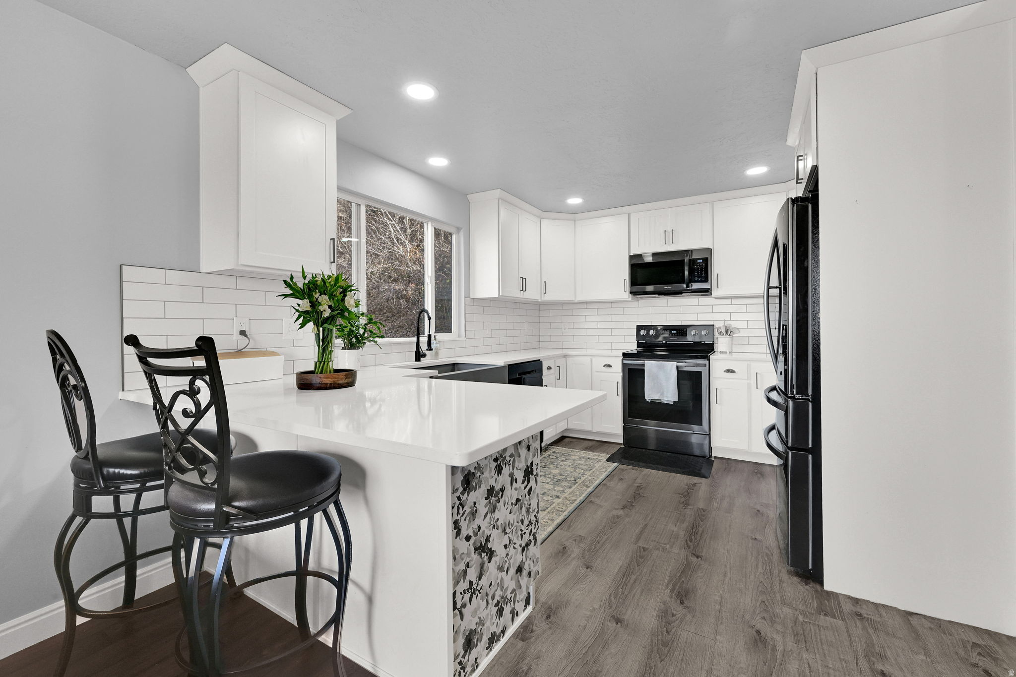 FOREST HILLS - Residential