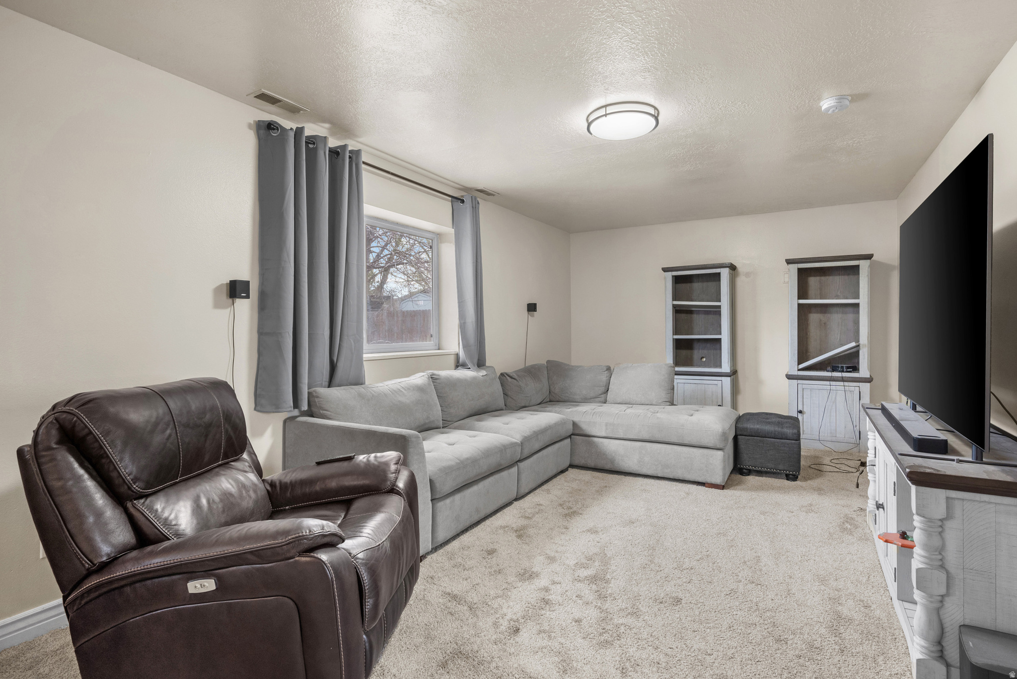 RED PINE ESTATES - Residential