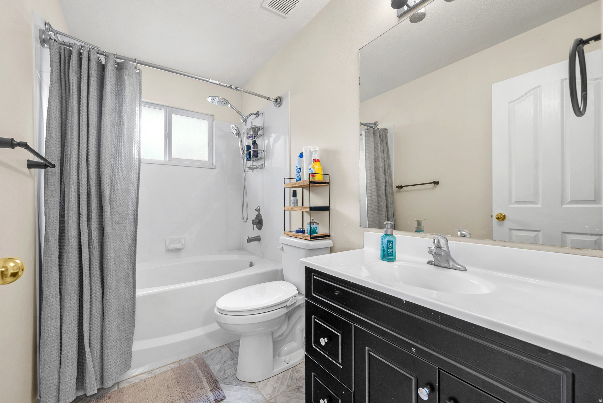 RED PINE ESTATES - Residential