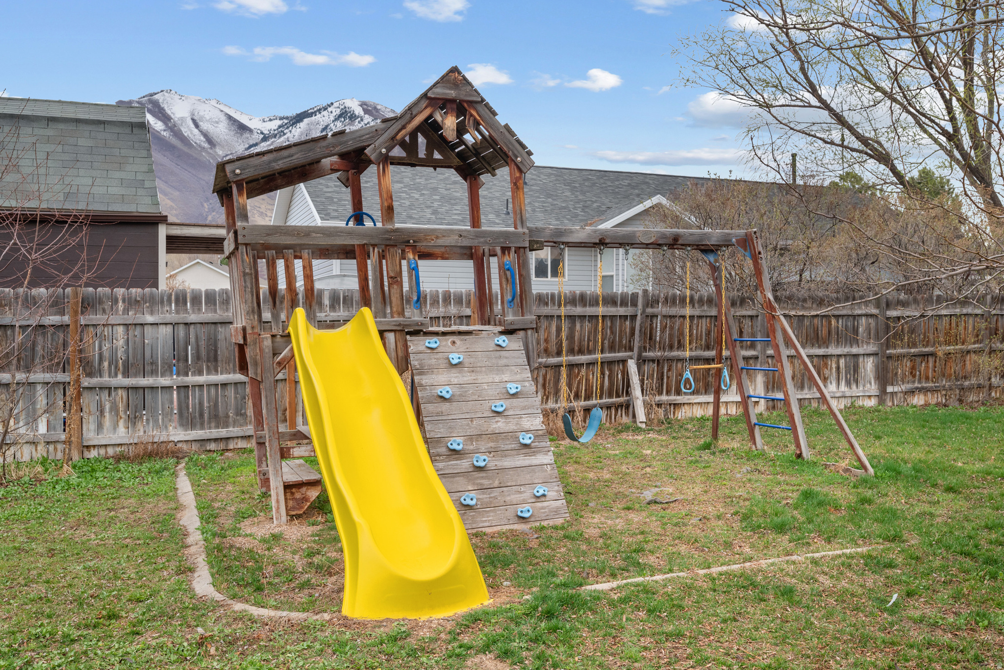 RED PINE ESTATES - Residential