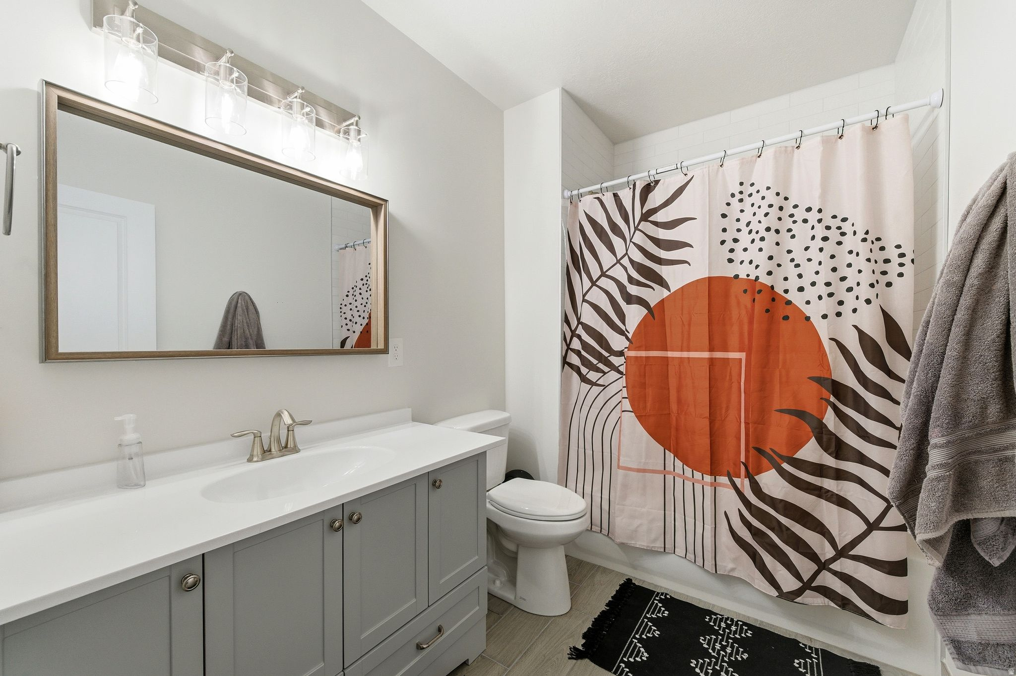 HILL FARMS - Residential