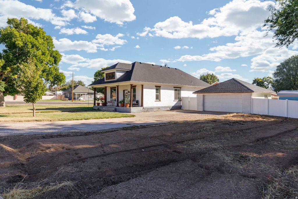 Photo of 70 N MAIN St, Aurora, UT 84620 (MLS # 2125252)