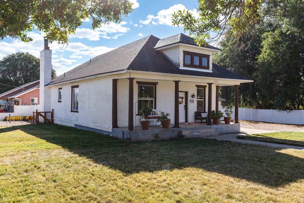 Photo of 70 N MAIN St, Aurora, UT 84620 (MLS # 2125252)