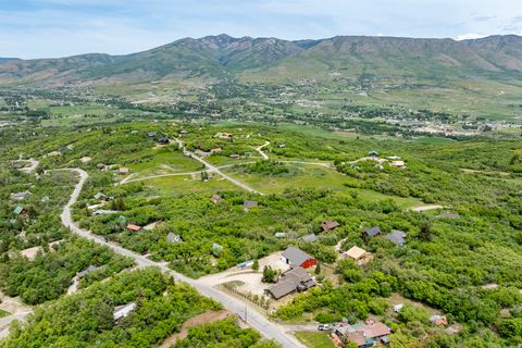 Tiny photo for 2008 N 3850 E, Eden, UT 84310 (MLS # 2120590)