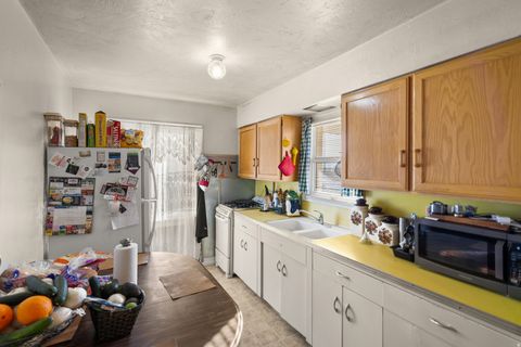 Tiny photo for 931 S 700 E, Provo, UT 84606 (MLS # 2138557)