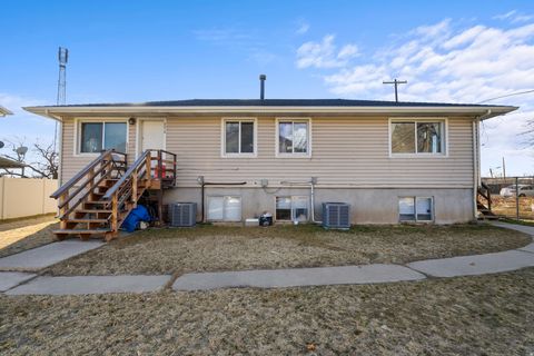Tiny photo for 931 S 700 E, Provo, UT 84606 (MLS # 2138557)