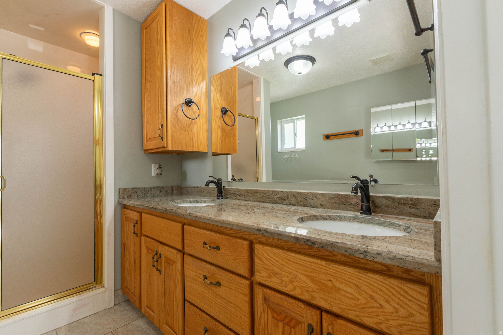 MAPLE LEAF SUBD - Residential