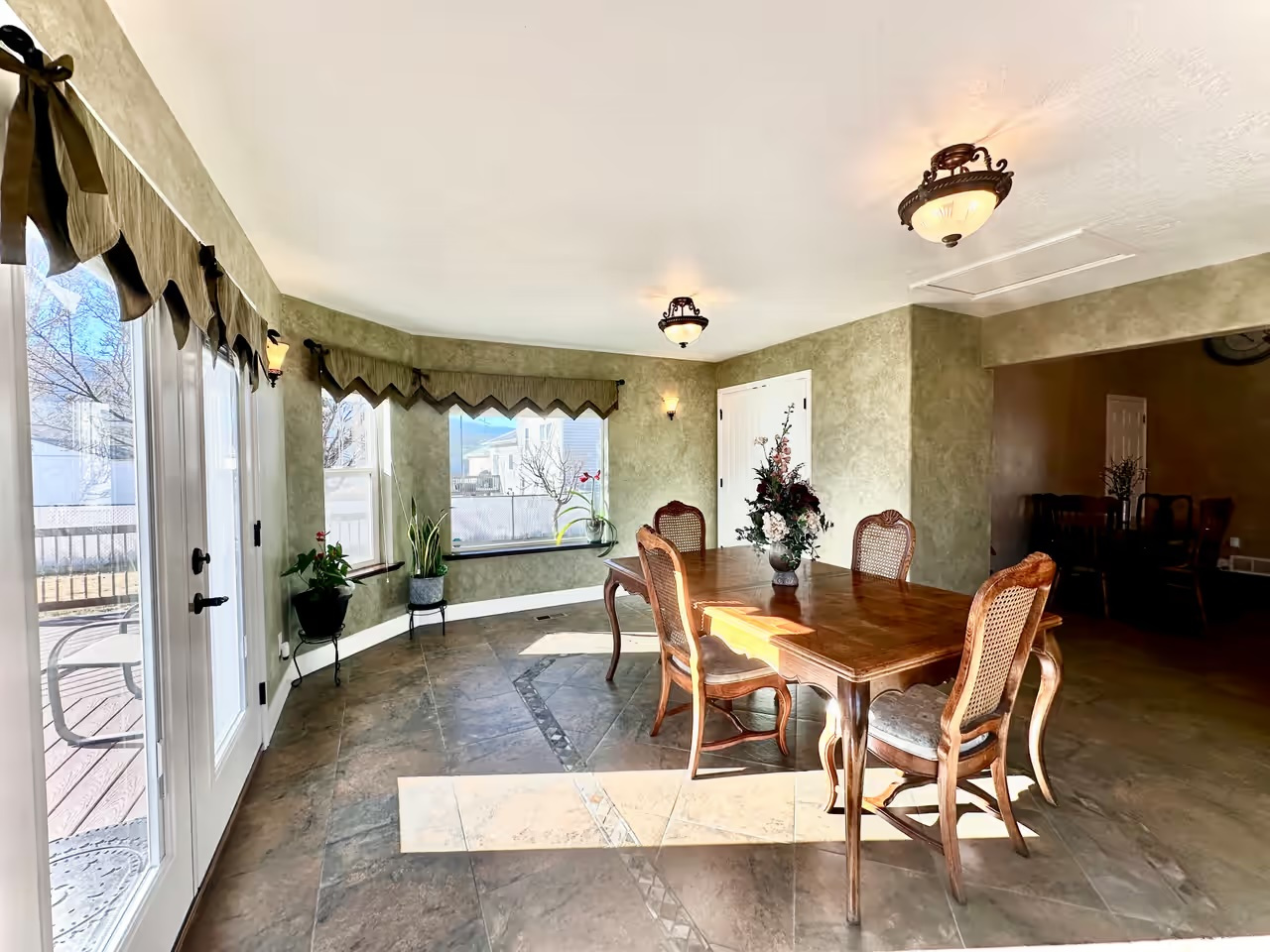 MAPLE LEAF SUBD - Residential